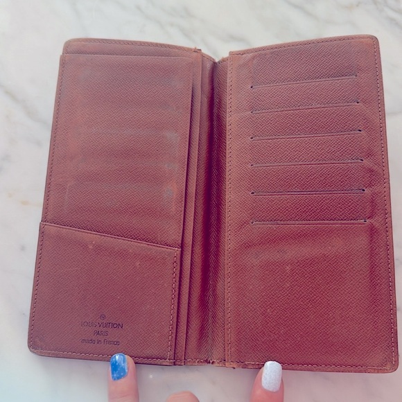 Louis Vuitton long Monogram checkbook wallet 6 card slots and 1 is sleeve - Picture 3 of 5